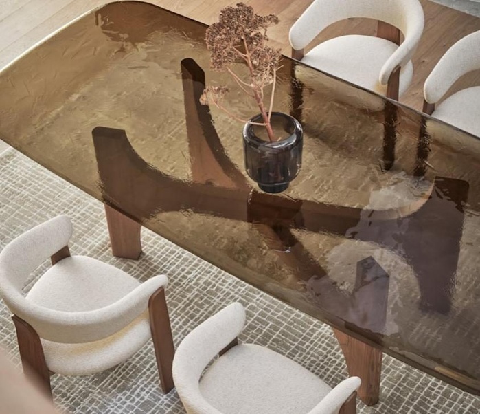 Gold · Dining